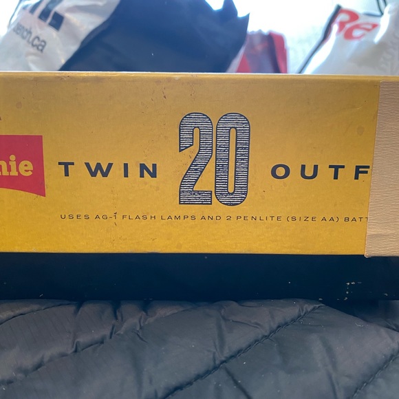 vintage film camera - Picture 8 of 11